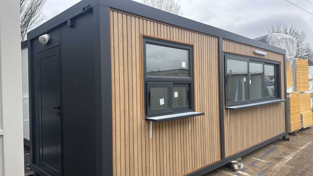 Търговски павилион 300/700/240 см с едно помещение