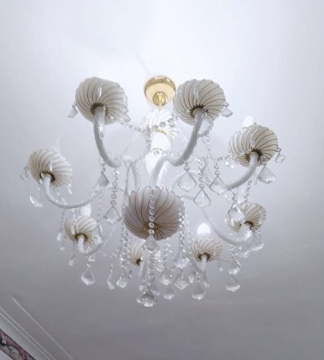 Люстра в зал в отличном состоянии