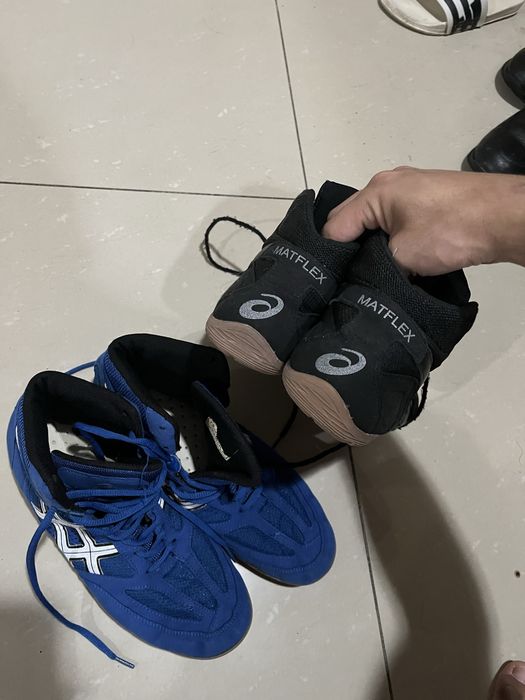 Две Борцовки Asics Matflex