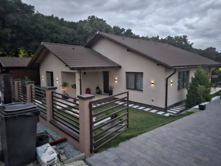 Casa de vânzare  Corunca