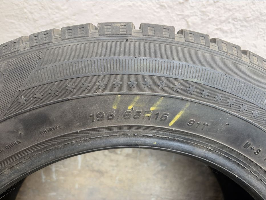 Зимние шины 195/65/15