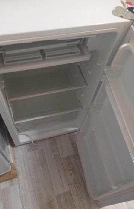 Холодилник сатылады