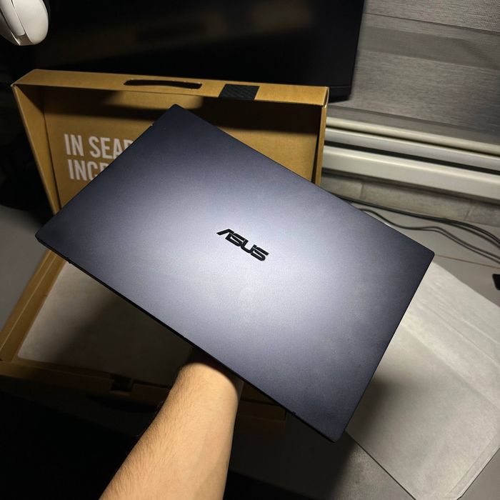 Продаётся  Ноутбук ASUS