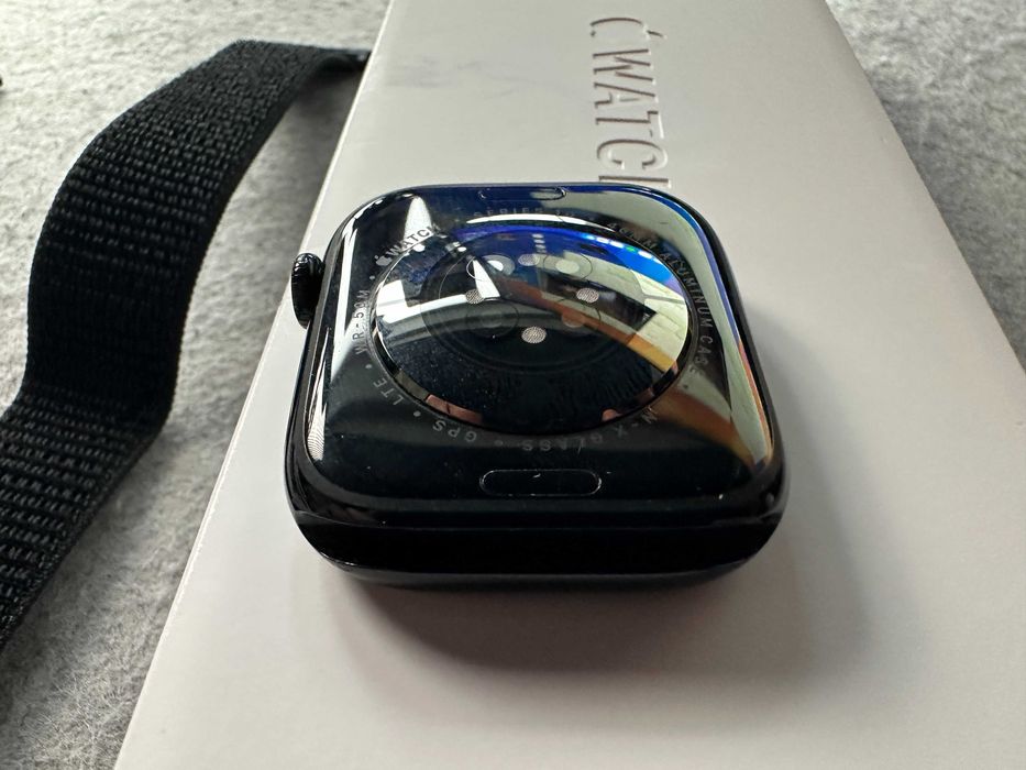 Apple Watch Series 10 LTE 46mm Jet Black – ca nouă + 5 brățări