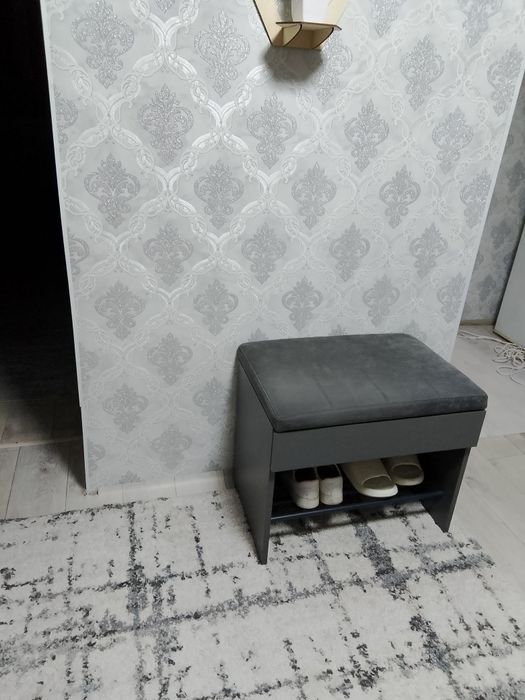 Продам прихожую  100т