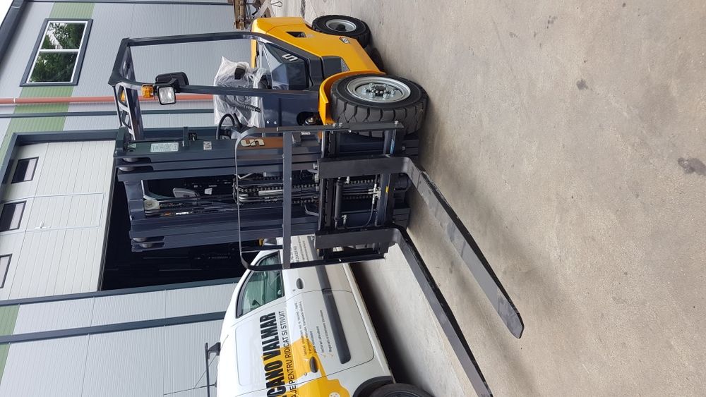 Motostivuitor/stivuitor NOU 3,5T CU GARANTIE - DIN STOC