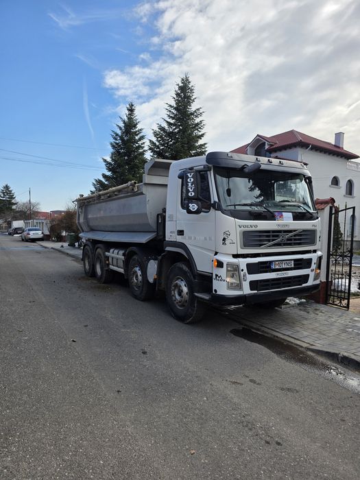 Autobasculanta Volvo 8x4