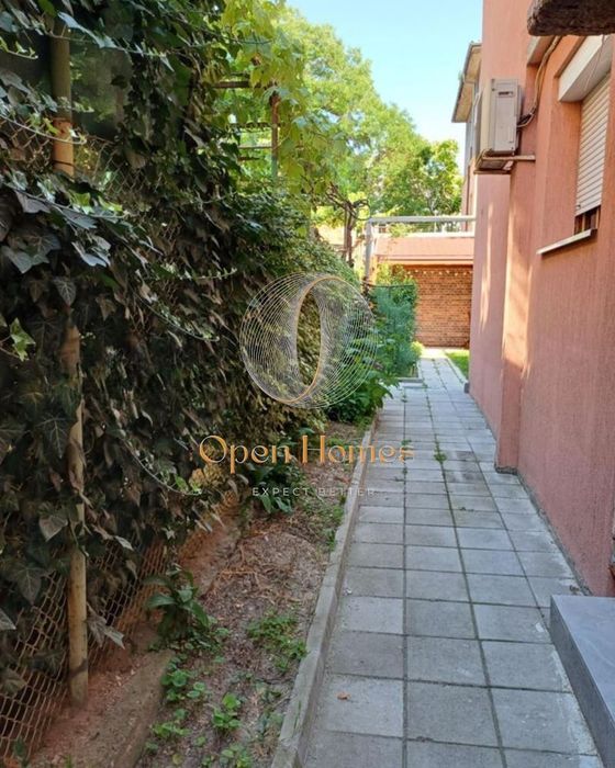 Продава се Двустаен апартамент в Пловдив, Съдийски - 53 кв.м за 1982 €/кв.м - Снимка #15