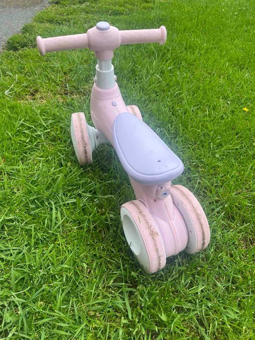 Детско колело за баланс MoMi - Tobis, розово