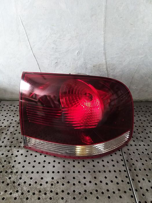 Stop tripla lampa dreapta vw touareg 7l 28258002