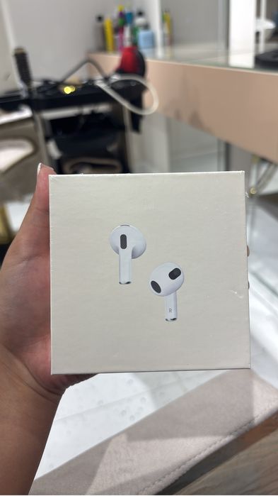 AirPods наушники