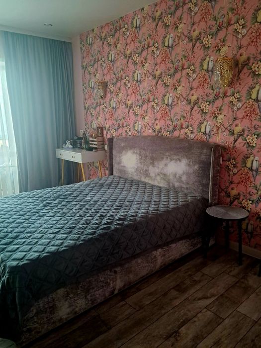 Продам кровать без матраса.