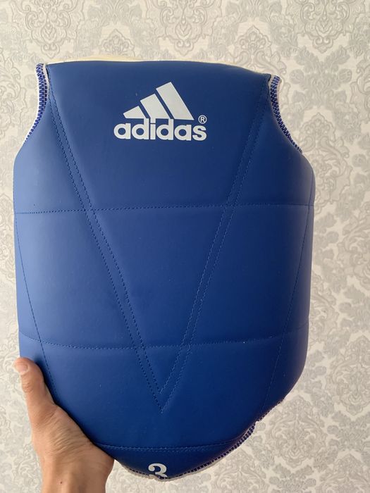 Продается защитные щитки для спорта