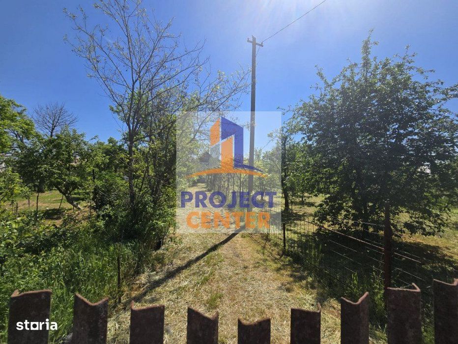 Casa cu 4 camere, anexa si teren de 1416 mp in Leordeni