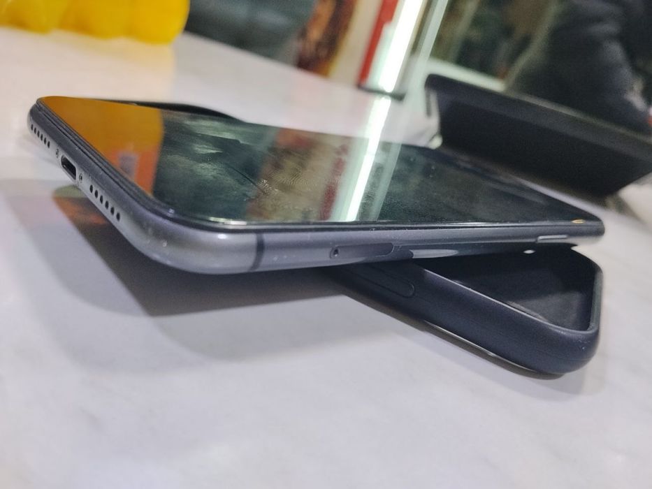 iphone 11 qora 128 gb
