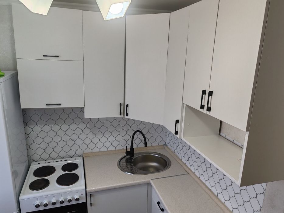 Продам 2 комнатную квартиру с  ремонтом