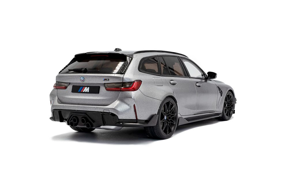 Macheta auto BMW M3 Touring with Performance Parts 2024 1:18 Solido