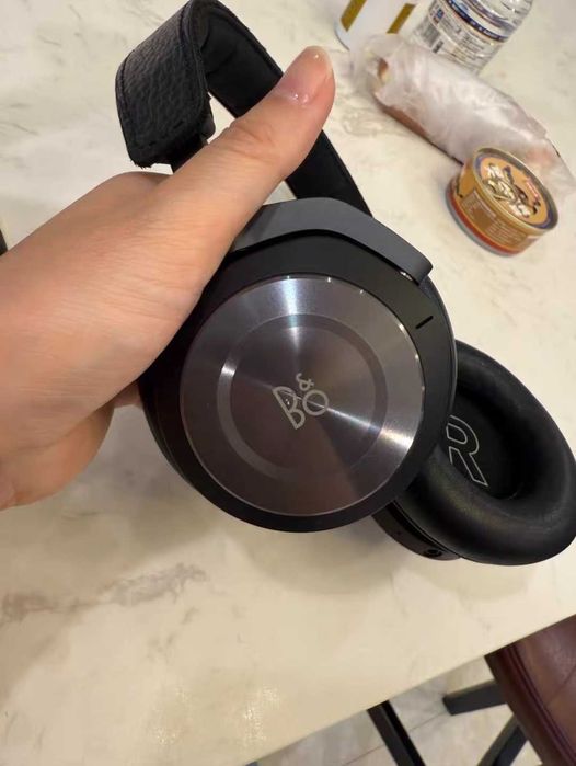 Bang & Olufsen Beoplay H9i