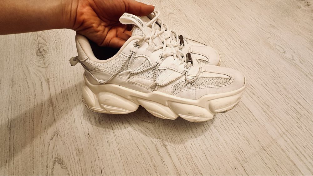 Сникърси Steve madden