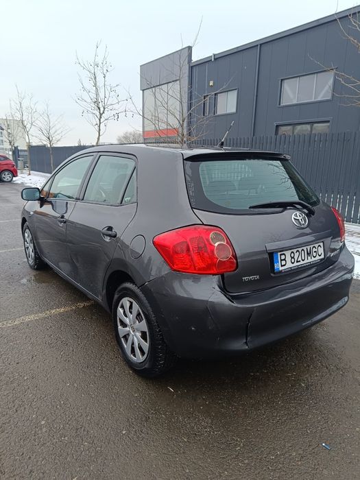 Toyota Auris D-4D 1.4d  2008 ușor avariat