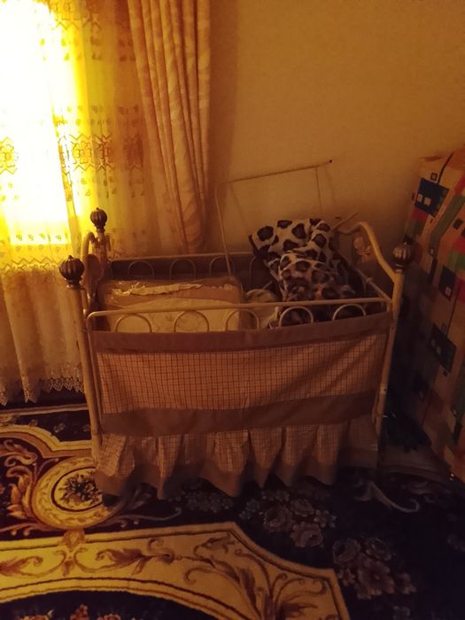 Детская кроват сотилади