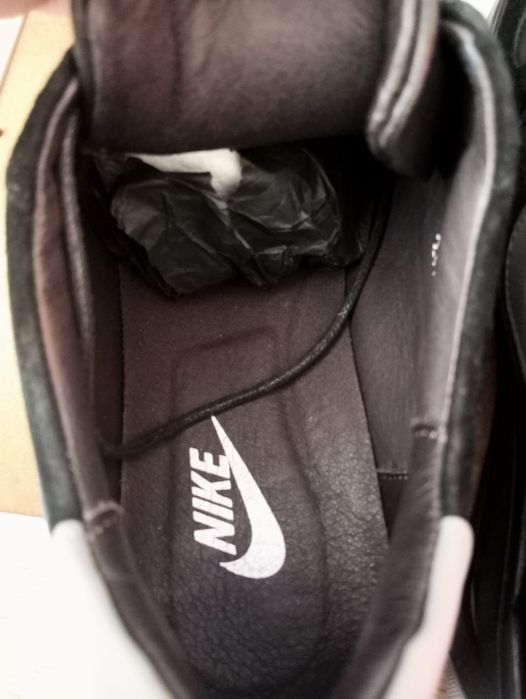 Продается кроссовки Nike