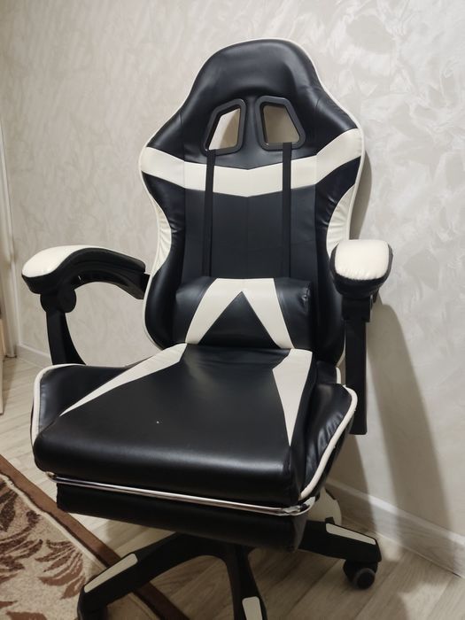 Продам игровое кресло