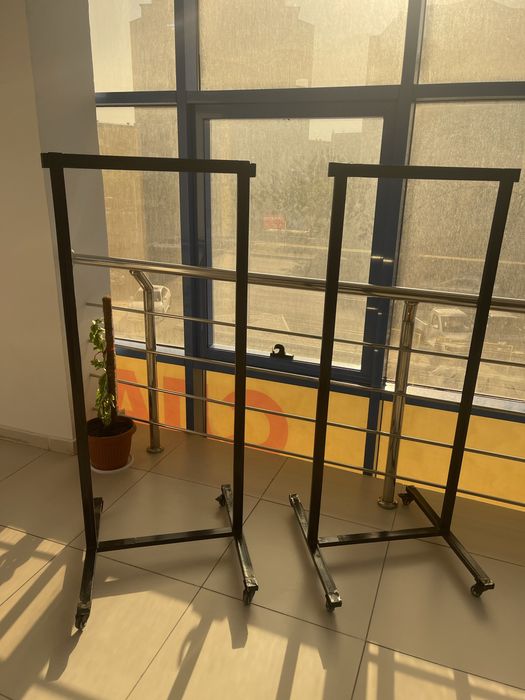 Стойка для одежды