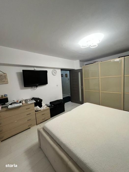 Apartament 3 camere, 80 mp, etaj 3 ,Radauti