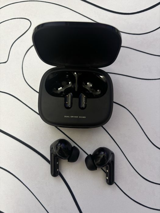 Продам наушники redmi 6