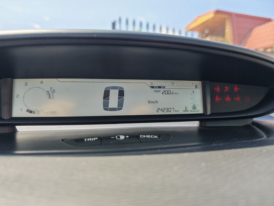 CITROËN C4 2010 — imagine 5