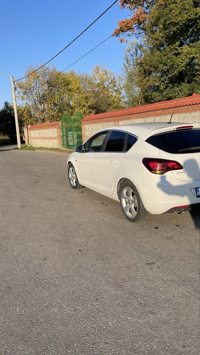 Opel Astra J 1.4 turbo 140cp +GPL