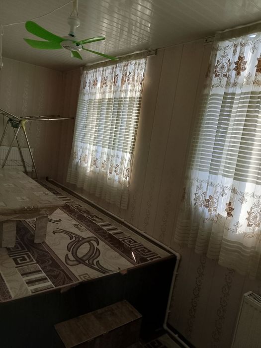 Bekobod shaxar 12 mkr da kvartira sotiladi