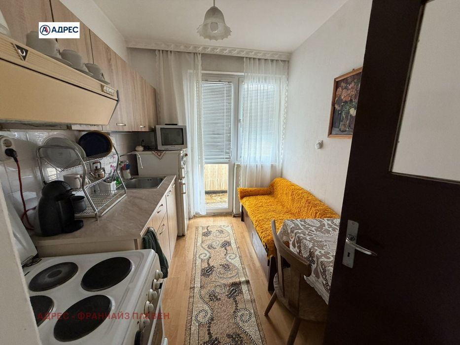 Продава се Двустаен апартамент в Левски - 66 кв.м за 305 €/кв.м - Снимка #2