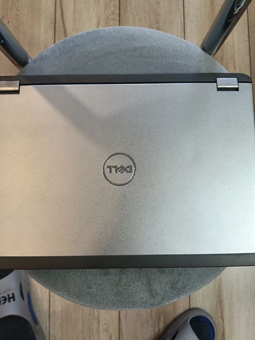 Ноутбук Dell Vostro 3360