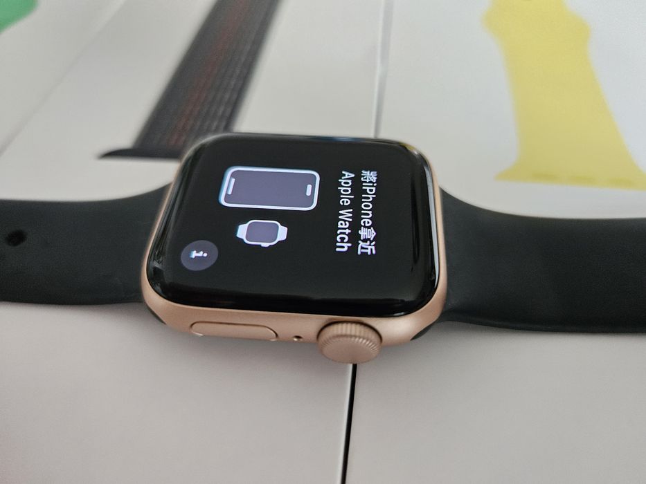 Apple Watch SE - 40mm ca NOU