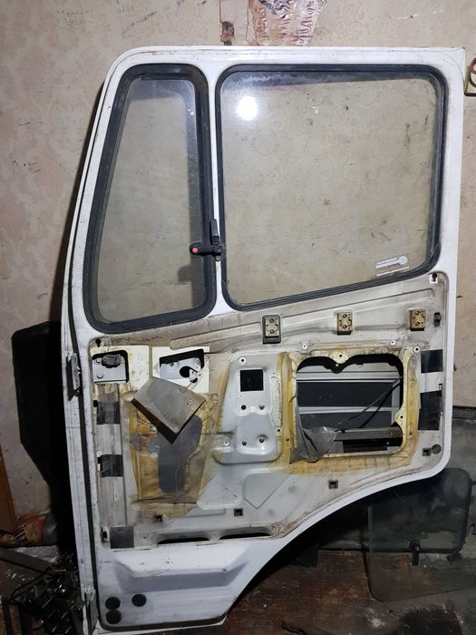 Врати за камион Мерцедес