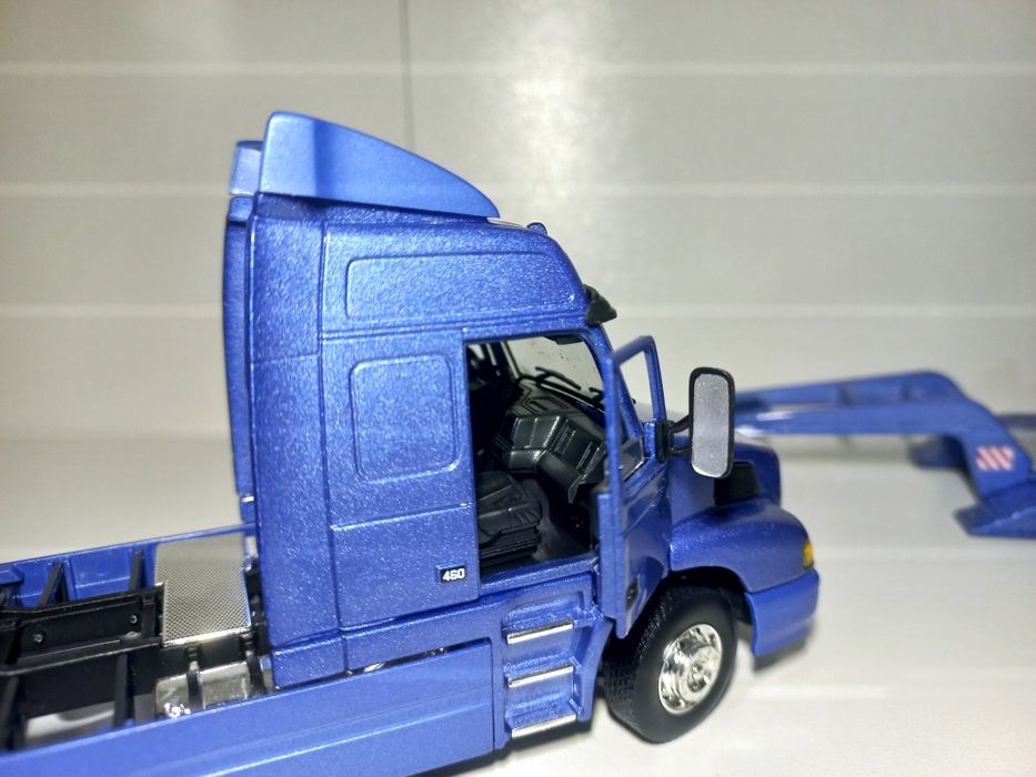 1:50 Motorart Volvo NH12 + Volvo BL71
