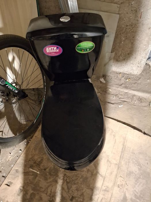 Унитаз б/у 10000т