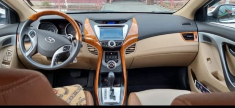 Hyundai Elantra 2013