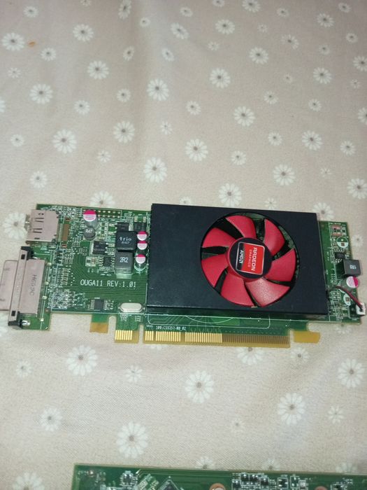 Vand 2 placi video Radeon