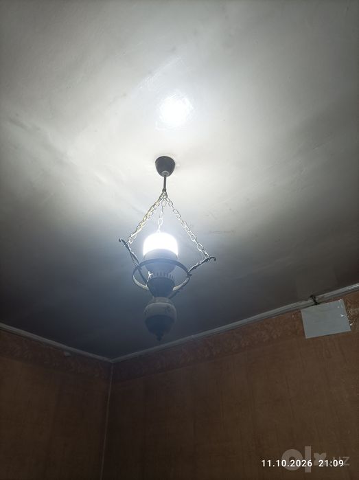Продам люстру (б/у)