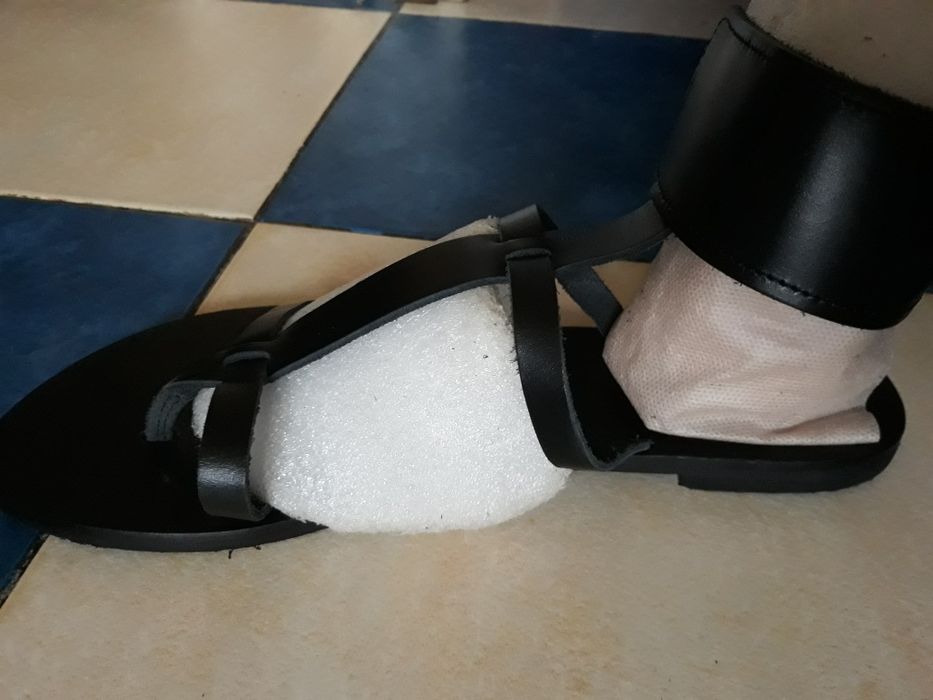 Босоножки новые натуральная кожа.размер 38,39,40,41,42