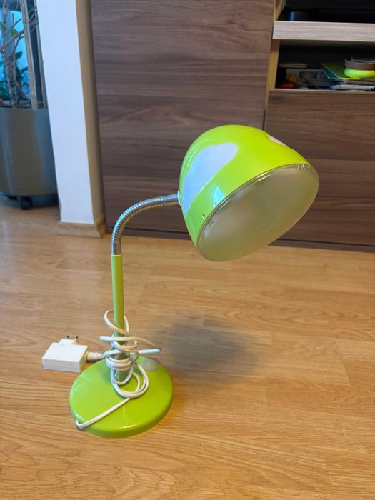 Veioza Ikea - touch pt variatia intesitatii luminii