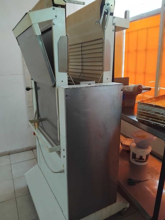 Ламинатор за бутер тесто Италиански