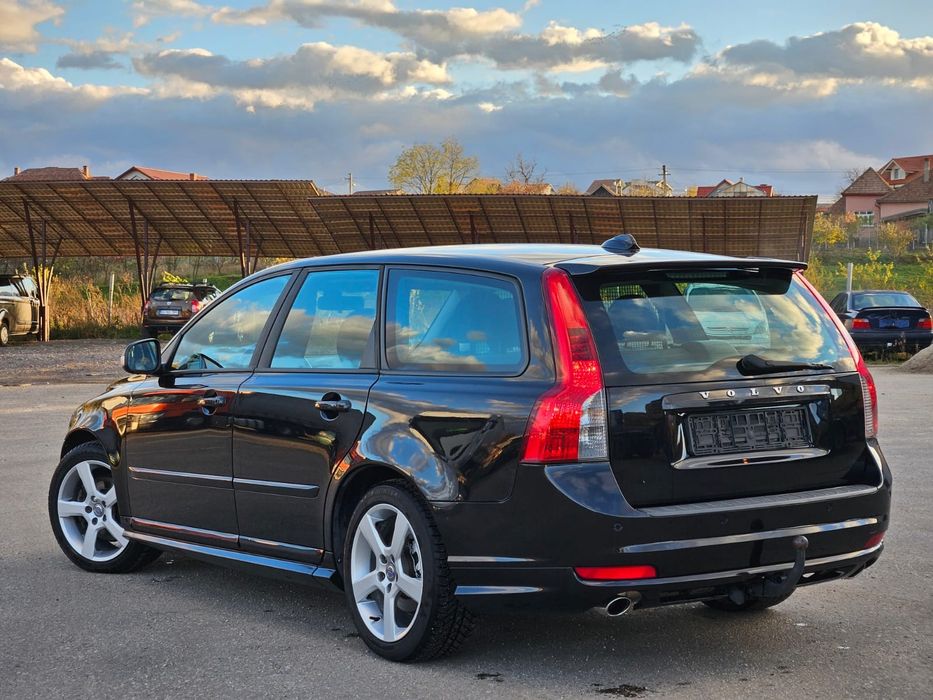 Volvo v50 R design e5