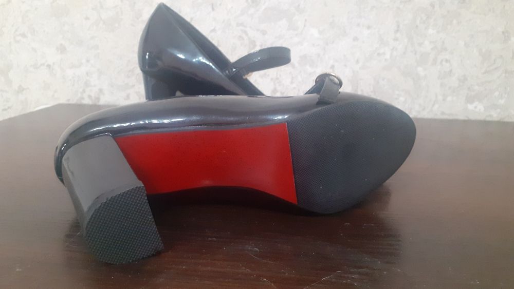 Туфли лакированные