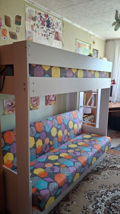двухъярусная кровать