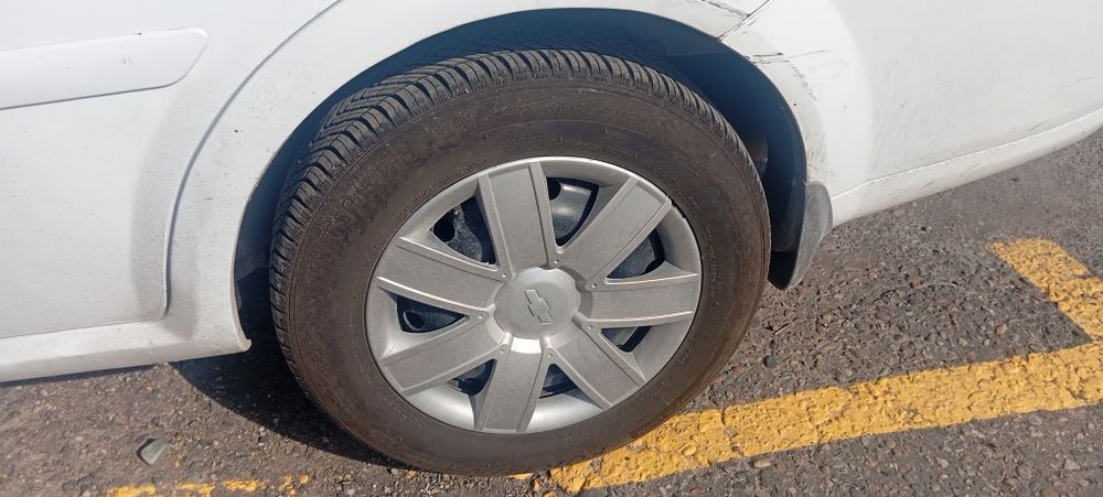 Автомобиль ласетти