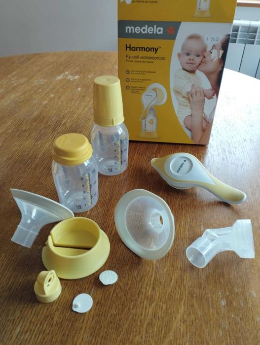 Medela Двуфазна ръчна помпа за кърма Harmony